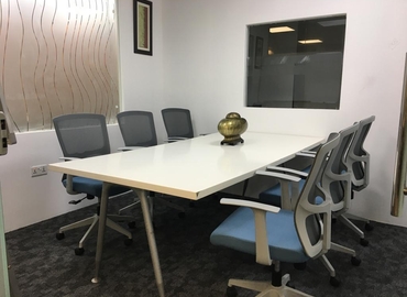 1000 m² Business space in Dubai, Golf Park Building (000000) - 2 | MatchOffice.com