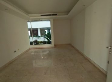 Office Al Muraqqabat 00000 Dubai