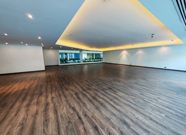 Office Al Muraqqabat 00000 Dubai