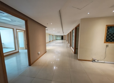 Office Al Muraqqabat 00000 Dubai