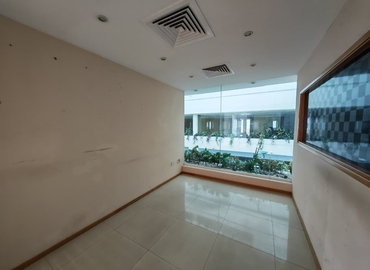 Office Al Muraqqabat 00000 Dubai