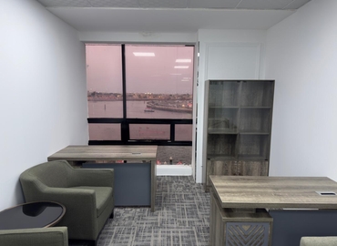 Office 8th St 00000 Dubai