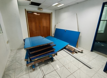 Office Al Muraqqabat 00000 Dubai