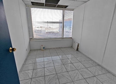 Office Al Muraqqabat 00000 Dubai