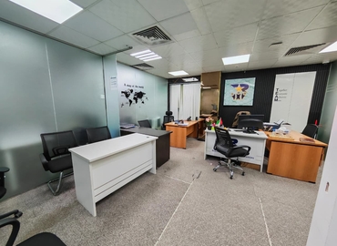 Office Al Mankhool 00000 Dubai
