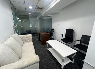 Office Al Garhoud 00000 Dubai