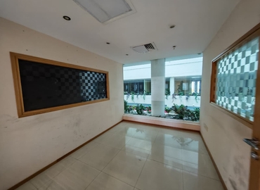 Office Al Muraqqabat Road 1 00000 Dubai