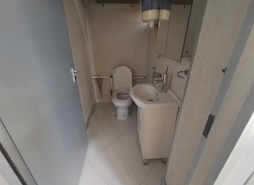 Office Baniyas Square Station 00000 Dubai