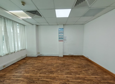 Office Al Muraqqabat 00000 Dubai