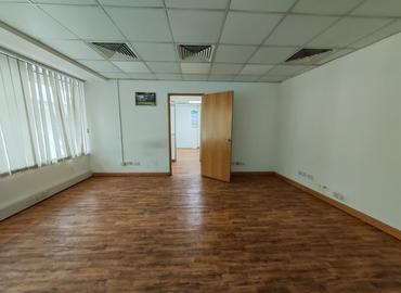 Office Al Muraqqabat 00000 Dubai