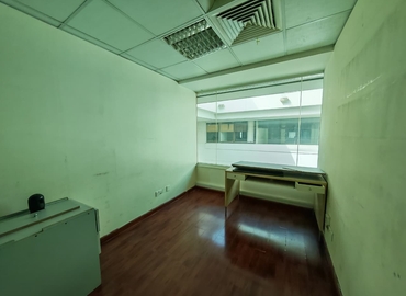 Office Al Muraqqabat Rd 00000 Dubai