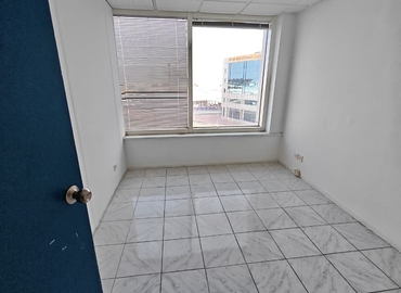 Office Al Muraqqabat 00000 Dubai