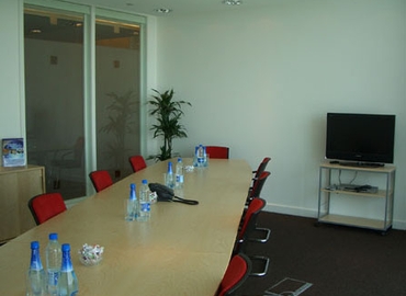 100 m² Business space building available to rent in Dubai, Burjuman Business Tower (%[postal_code]) - 4 | MatchOffice.com