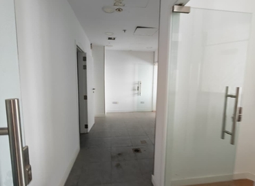 Office Riggat Al Buteen 00000 Dubai