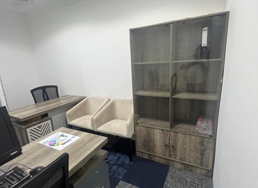 Office Service Road 40 00000 Dubai