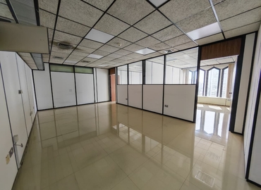 Office Riggat Al Buteen 00000 Dubai
