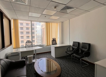 Office 777V+Q8G 000 Dubai