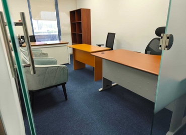 Office 777V+Q8G 000 Dubai