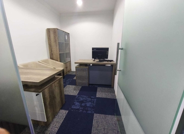 Office 777V+Q8G 000 Dubai
