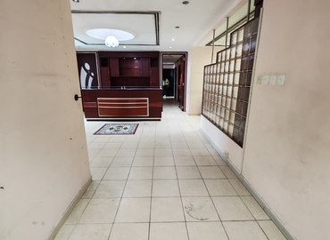 Office Al Muraqqabat 00000 Dubai