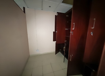 Office Al Muraqqabat 00000 Dubai