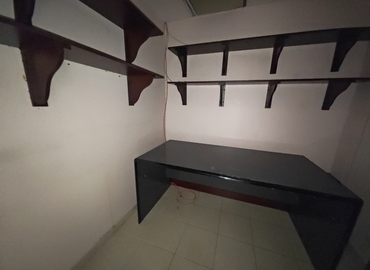 Office Al Muraqqabat 00000 Dubai
