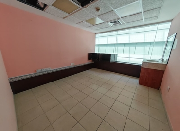 Office Al Muraqqabat 00000 Dubai