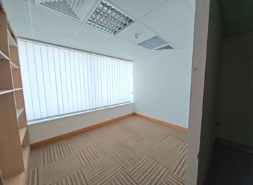 Office Al Muraqqabat 00000 Dubai