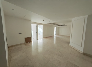 Office Al Muraqqabat Road 1 00000 Dubai