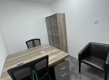 Office 777V+Q8G 000 Dubai