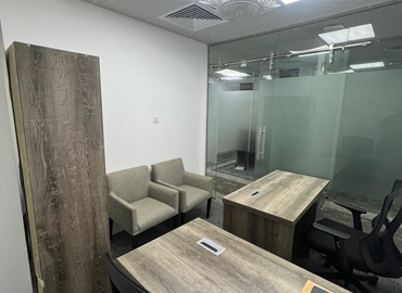 Office 777V+Q8G 00 Dubai