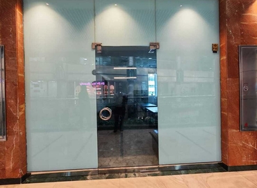 Office Al Muraqqabat 00000 Dubai