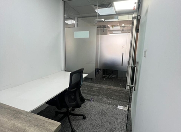 Office 777V+Q8G 000 Dubai