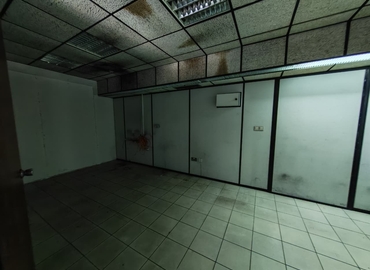 Office Riggat Al Buteen 00000 Dubai