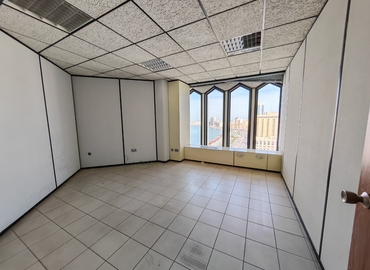 Office Riggat Al Buteen 00000 Dubai