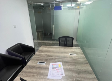 Office 777V+Q8G 0000 Dubai
