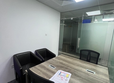 Office 777V+Q8G 0000 Dubai