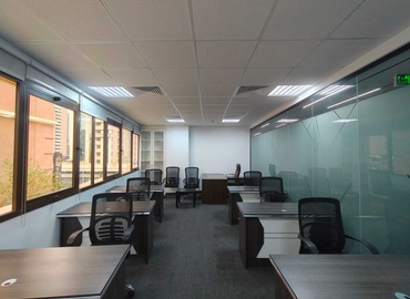 Office Al Maktoum Rd 00000 Dubai