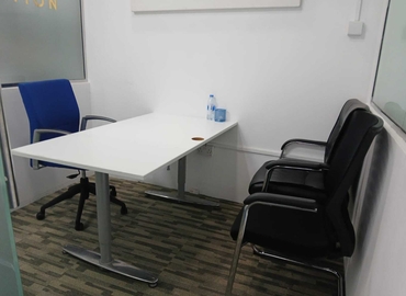 Office 777V+Q8G 000 Dubai