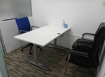 Office 777V+Q8G 000 Dubai