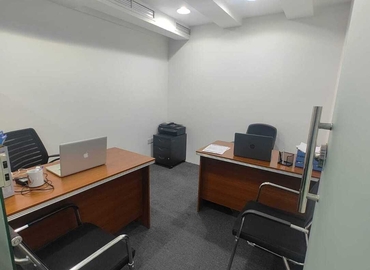 Office 777V+Q8G 000 Dubai