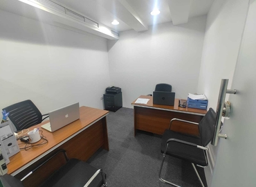 Office 777V+Q8G 000 Dubai