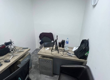 Office 777V+Q8G 000 Dubai