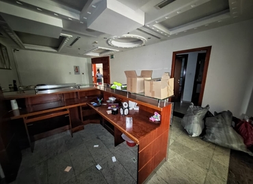 Office Al Muraqqabat Road 1 00000 Dubai