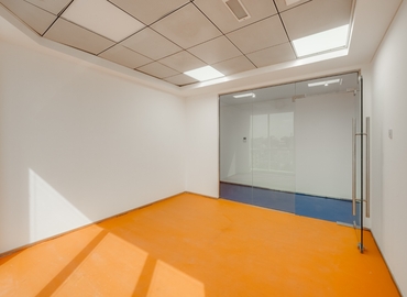 Office Port Saeed 00000 Dubai