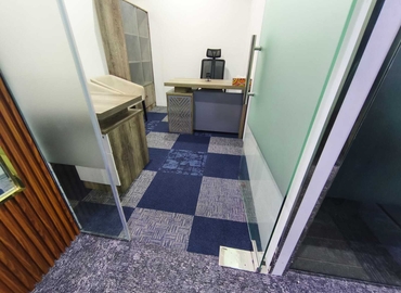 Office 777V+Q8G 000 Dubai