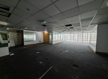 Office Khalid Bin Al Waleed Rd 00000 Dubai