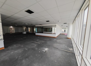 Office Khalid Bin Al Waleed Rd 00000 Dubai