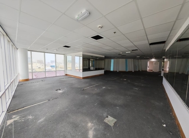 Office Khalid Bin Al Waleed Rd 00000 Dubai