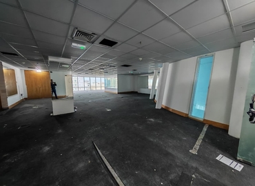 Office Khalid Bin Al Waleed Rd 00000 Dubai